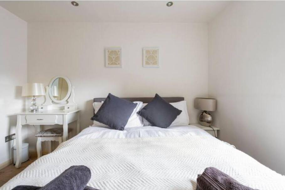 Super Central Beautiful Three Bedroom Londra Esterno foto